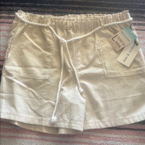 Just Living Pants - Linen Shorts